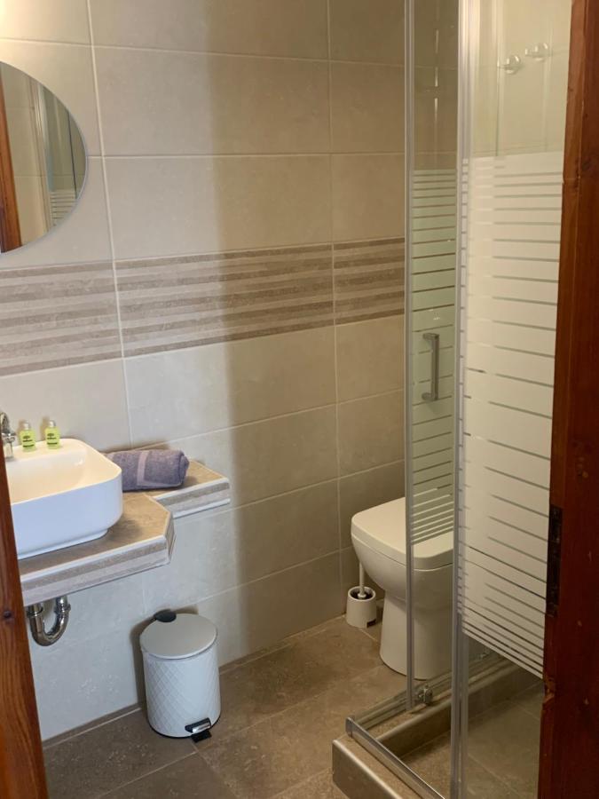 Guesthouse Corali 伊兹拉 外观 照片