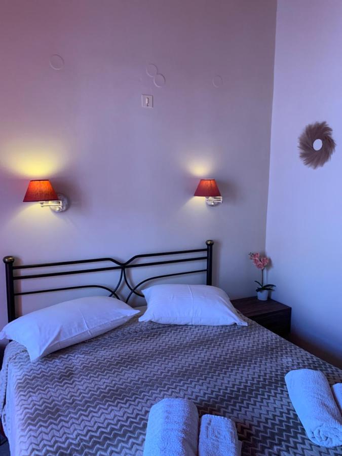 Guesthouse Corali 伊兹拉 外观 照片