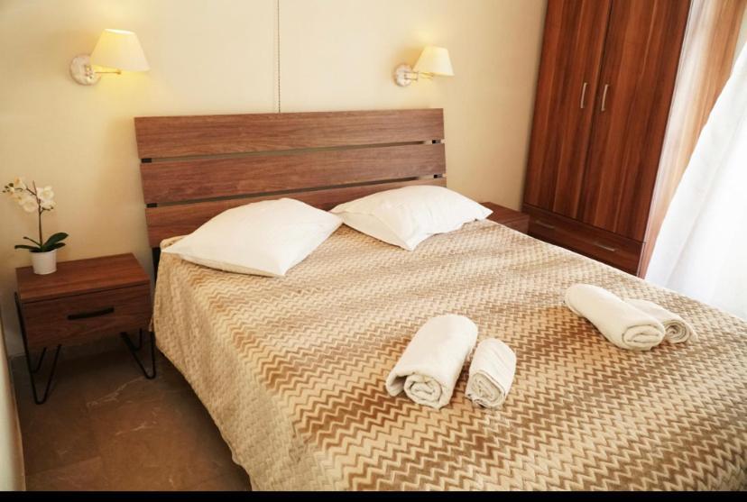 Guesthouse Corali 伊兹拉 外观 照片