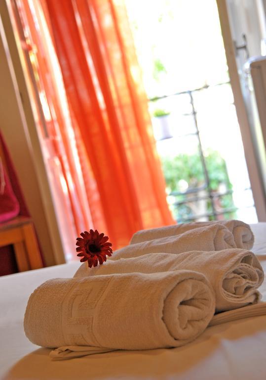 Guesthouse Corali 伊兹拉 外观 照片