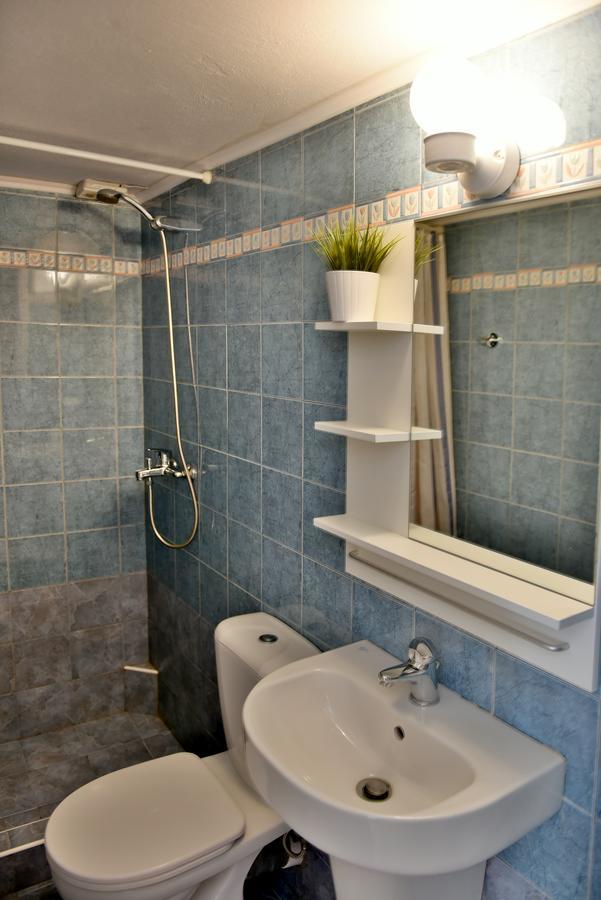 Guesthouse Corali 伊兹拉 外观 照片